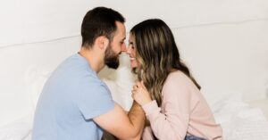 גברים שחשים לא מוערכים_ כיצד זה משפיע על חיי המין