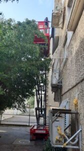 תכנון מחסן חכם איך בחירת ציוד הרמה נכון משפיעה על שרשרת האספקה